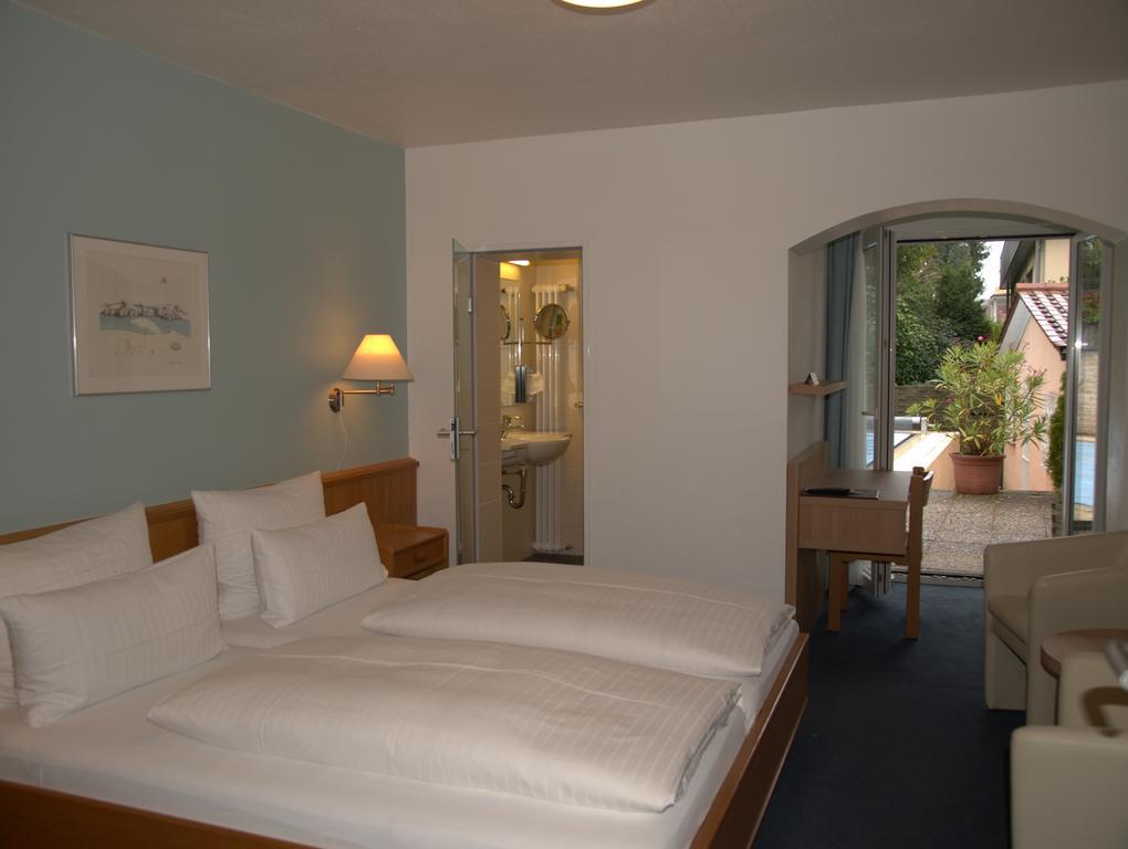 Hotel Alpenblick Garni Uberlingen Pokoj fotografie